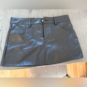 New with tags Garage faux leather mini skirt size P/S